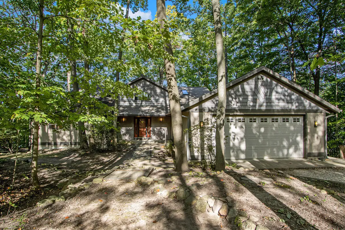 02400 37 1/2 Street, Gobles, MI 49055 - Image #1