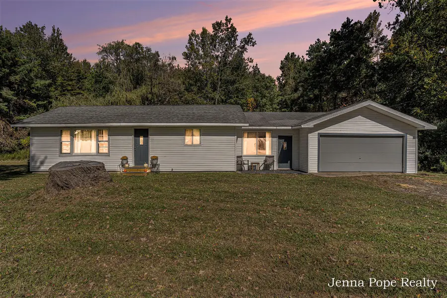 4070 E Fruiport Road, Fruitport, MI 49415 - Image #2