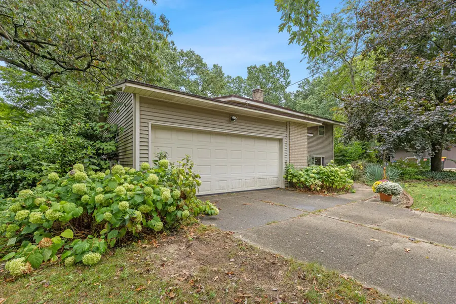 5090 Natchez Ct Court Ne, Rockford, MI 49341 - Image #2