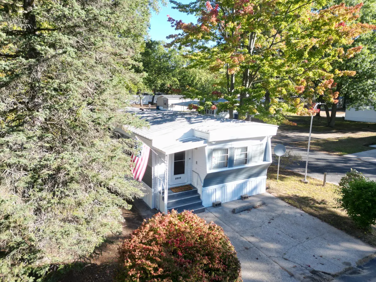 3315 Spring Hill Drive, Norton Shores, MI 49444 - Image #1