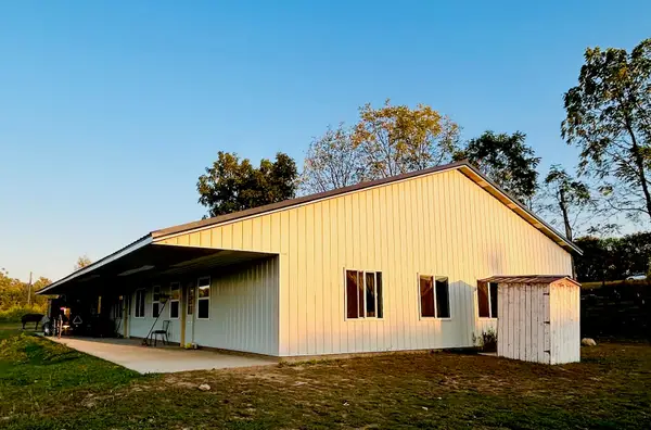 7982 W Remus Road, Remus, MI 49340