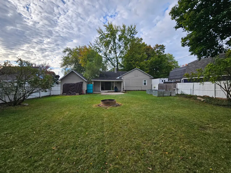408 E Market Street, Greenville, MI 48838 - Image #2