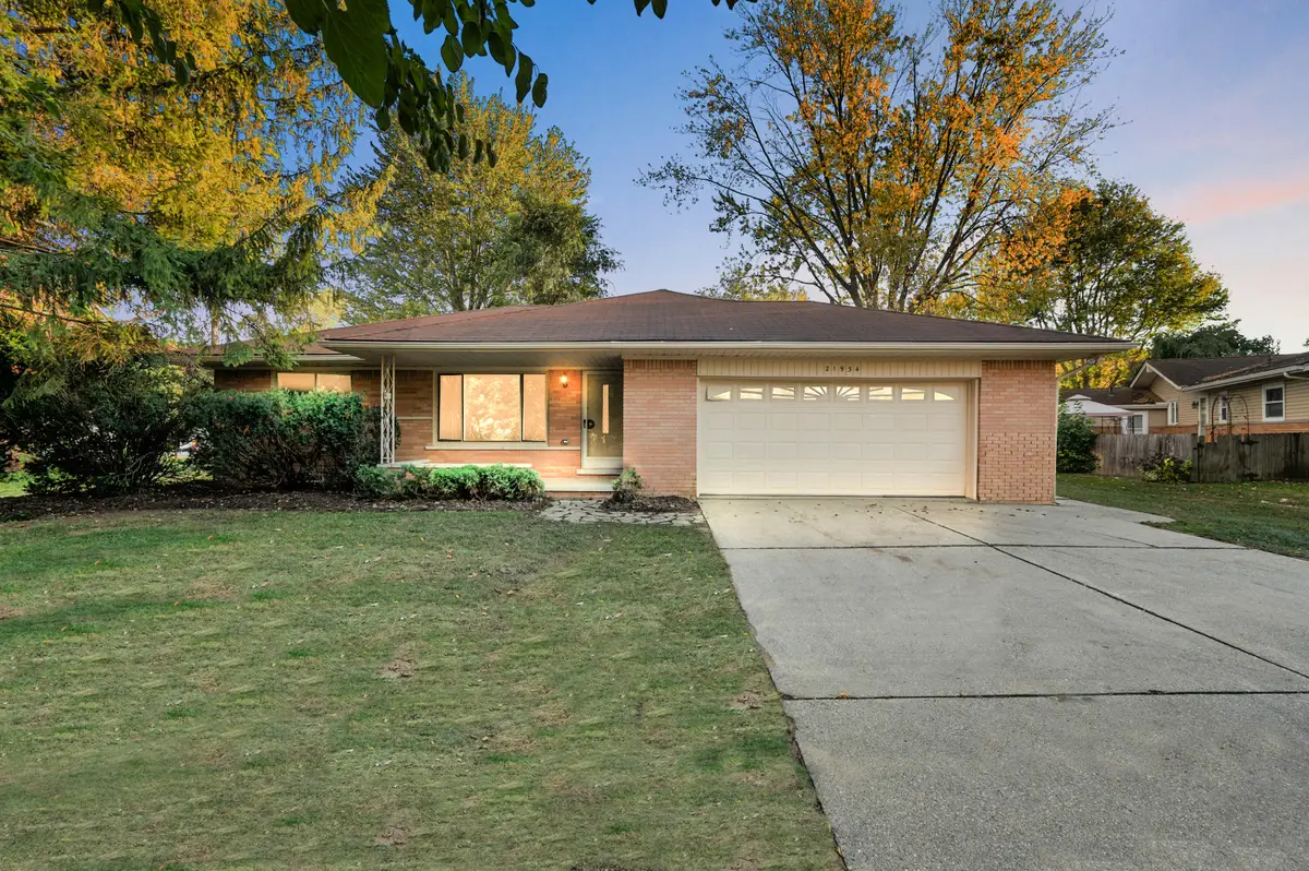 21934 S Nunneley Road, Clinton Township, MI 48035 - Image #1