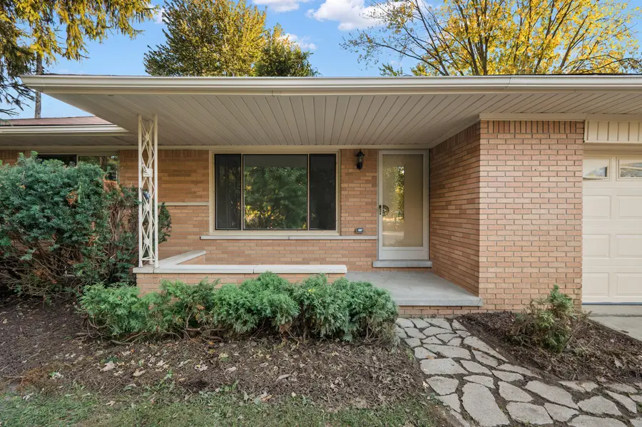 21934 S Nunneley Road, Clinton Township, MI 48035 - Image #2