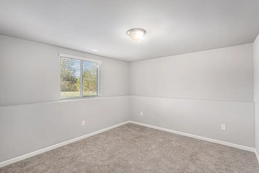 3049 Trafalgar Drive, Flushing, MI 48433 - Image #2