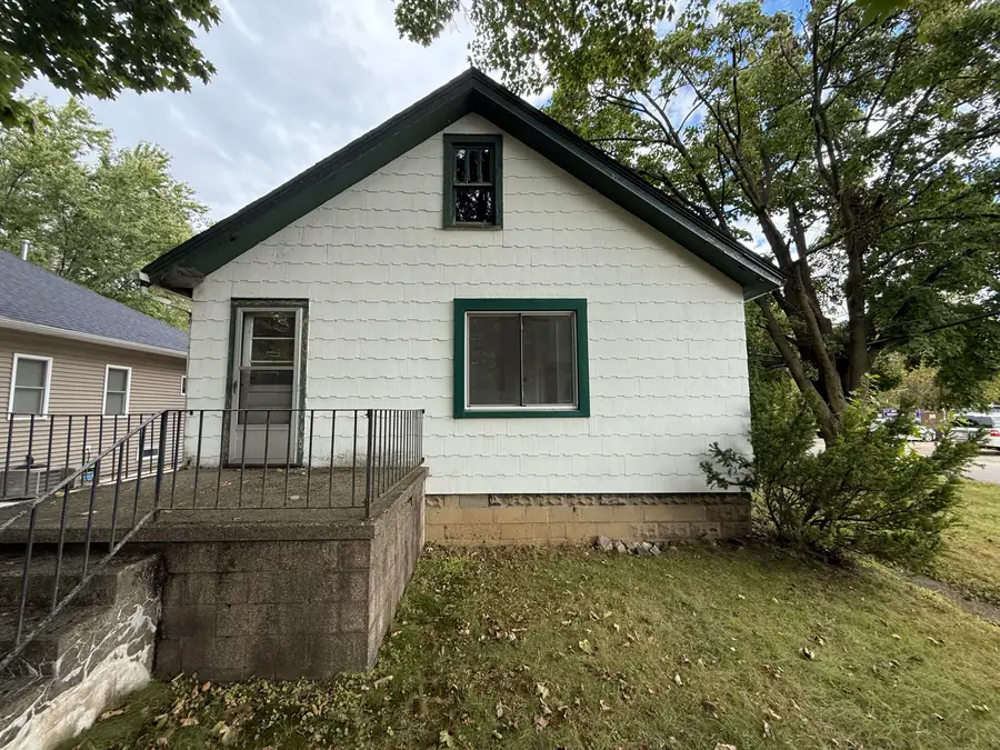 427 Sheldon Street, Kalamazoo, MI 49001 - Image #2