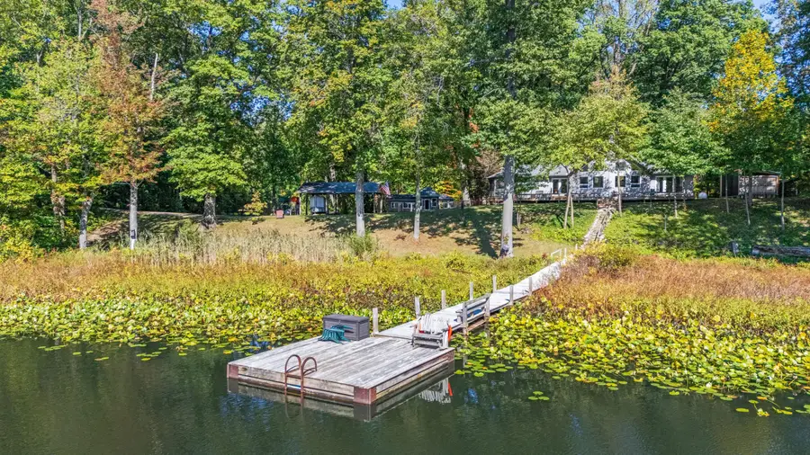 620 W Warren Woods Road, Galien, MI 49113 - Image #2