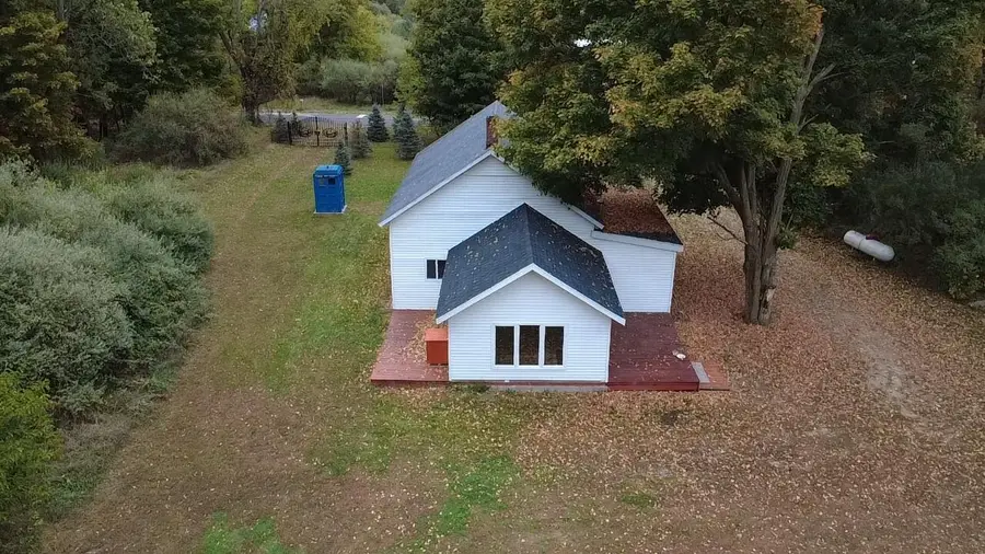 313 S Amber Road, Scottville, MI 49454 - Image #2