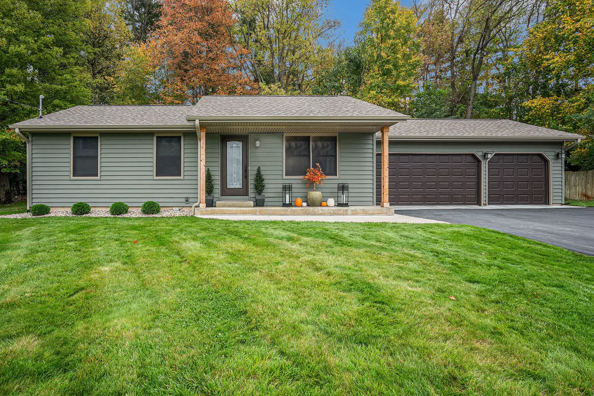 300 Pinehill Drive, Galesburg, MI 49053 - Image #1