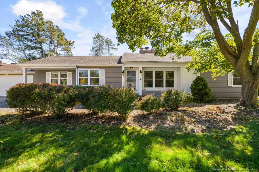 244 Grand Avenue, Grand Haven, MI 49417 - Image #2