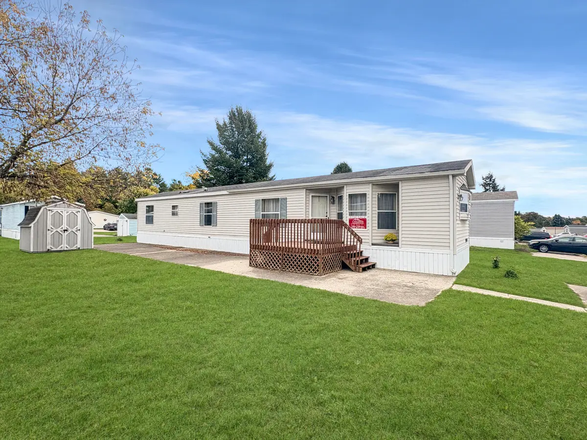 7356 Old Hickory Drive Ne, Belmont, MI 49306 - Image #1