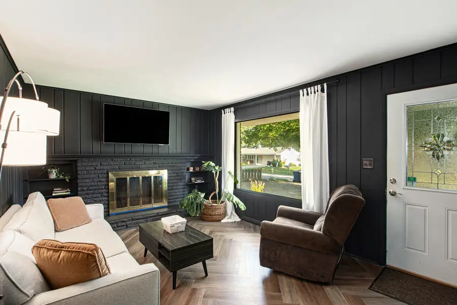 568 Pinecrest Drive, Holland, MI 49424 - Image #3