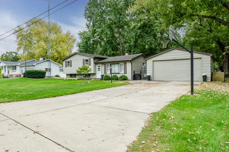 1246 Adams Drive, Saint Joseph, MI 49085 - Image #2