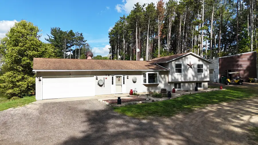 26068 Mckenzie Street, Dowagiac, MI 49047 - Image #2