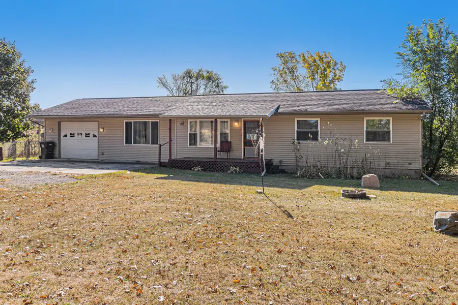 12821 Sharon Valley Road, Brooklyn, MI 49230 - Image #2