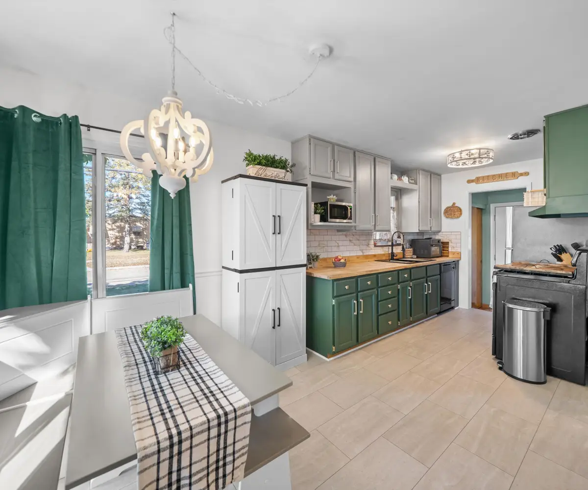 36650 Thinbark Street, Wayne, MI 48184 - Image #1