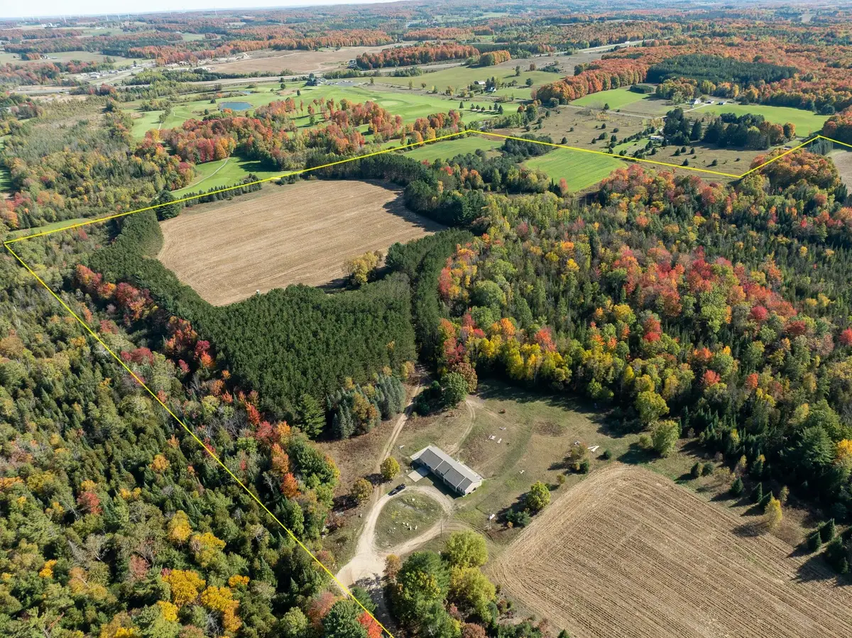 7200 E 46 Road, Cadillac, MI 49601 - Image #1