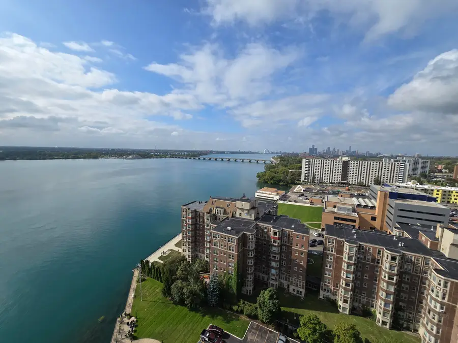 8162 E East Jefferson Ave 16b Avenue, Detroit, MI 48214 - Image #2