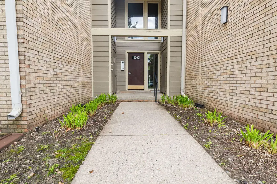 16260 Mayfair Dr. Drive #102, Southfield, MI 48075 - Image #3