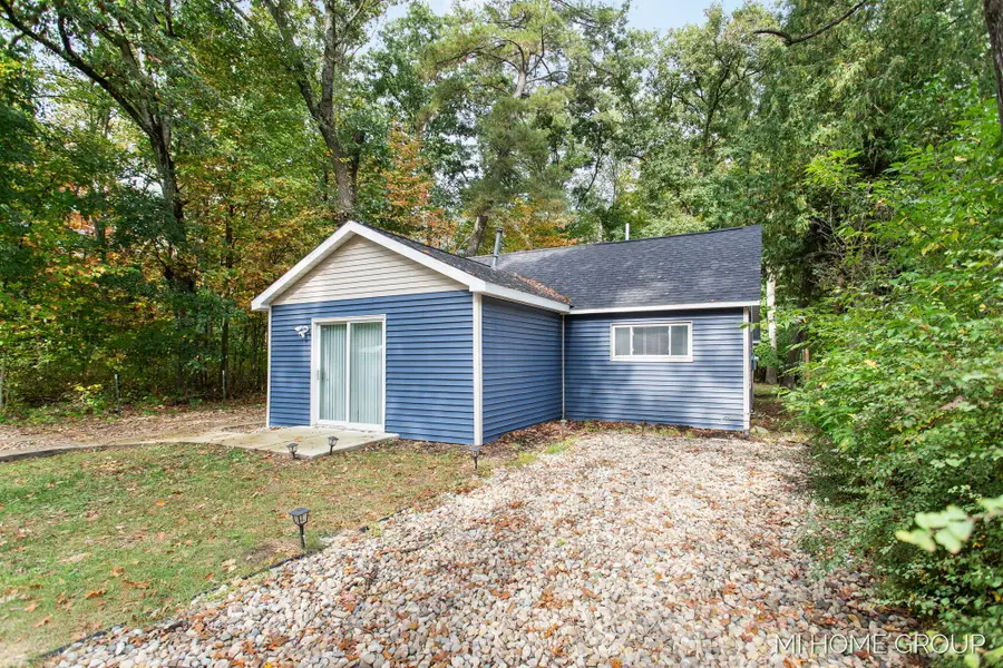 5601 King Street, Newaygo, MI 49337 - Image #2