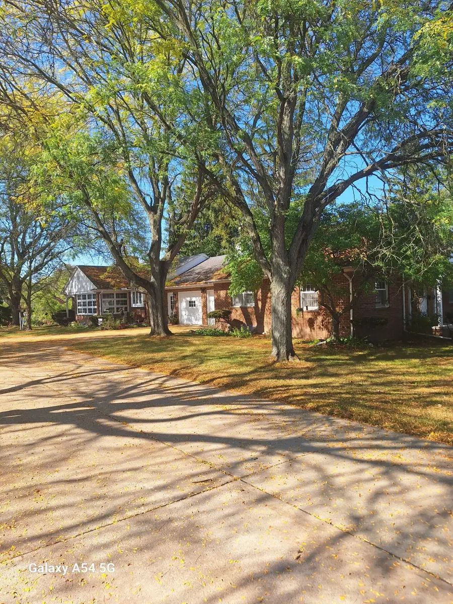 103,105 N Lewis, Saline, MI 48176 - Image #3