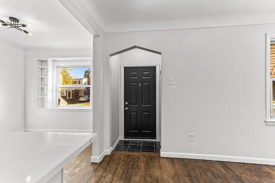 19711 Mansfield Street, Detroit, MI 48235 - Image #2