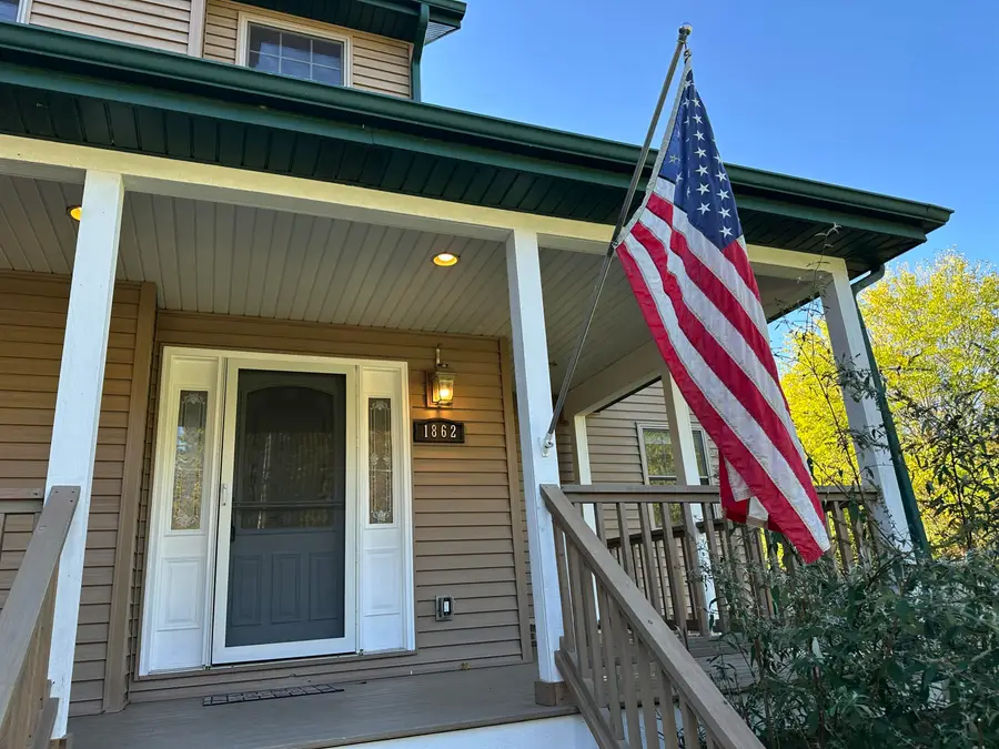 1862 Derfla Drive, Saint Joseph, MI 49085 - Image #2