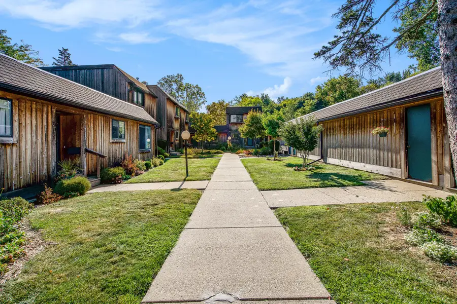 2127 Pauline Court, Ann Arbor, MI 48103 - Image #3