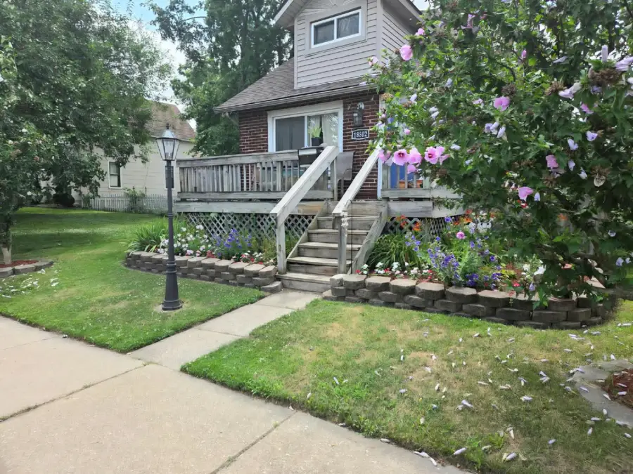 18802 Jefferson, Riverview, MI 48193 - Image #2