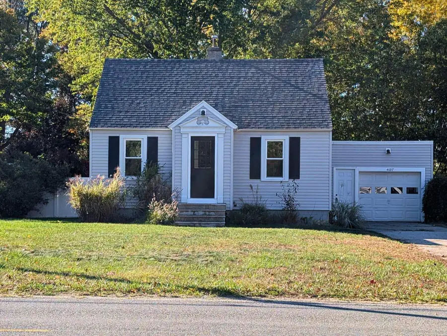 4697 Quarterline Road, Muskegon, MI 49444 - Image #2