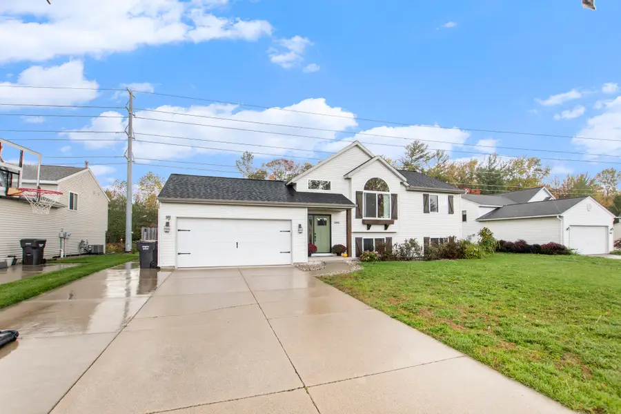 3495 Willowood Drive, Zeeland, MI 49464 - Image #2