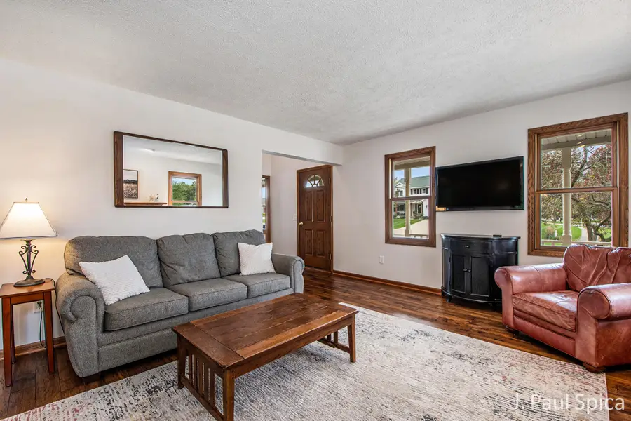 2599 Ridge Top Drive Sw, Byron Center, MI 49315 - Image #2