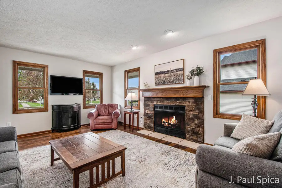 2599 Ridge Top Drive Sw, Byron Center, MI 49315 - Image #3