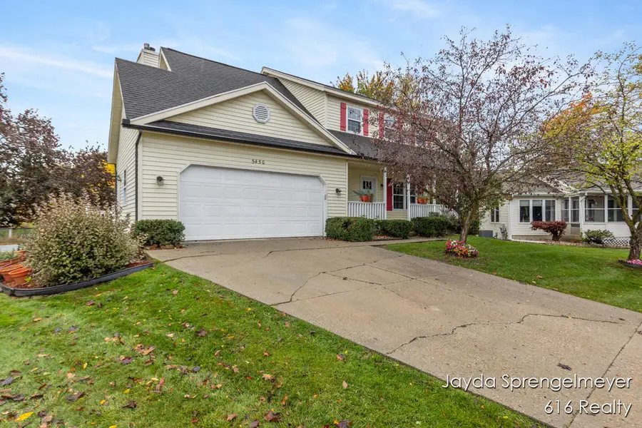 5450 Golfcrest Court Sw, Wyoming, MI 49509 - Image #3