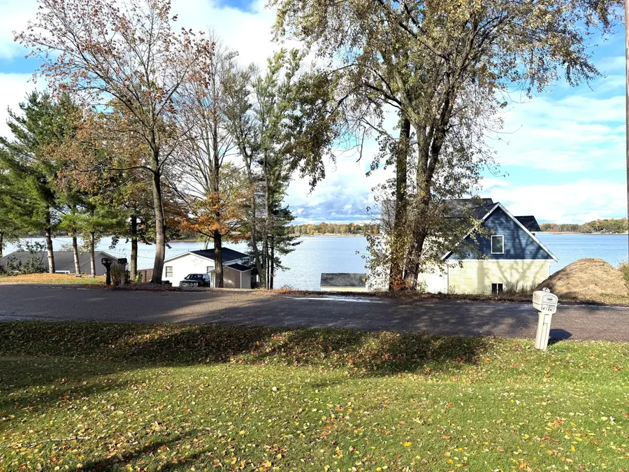 6961 Shoreline Drive, Delton, MI 49046 - Image #3