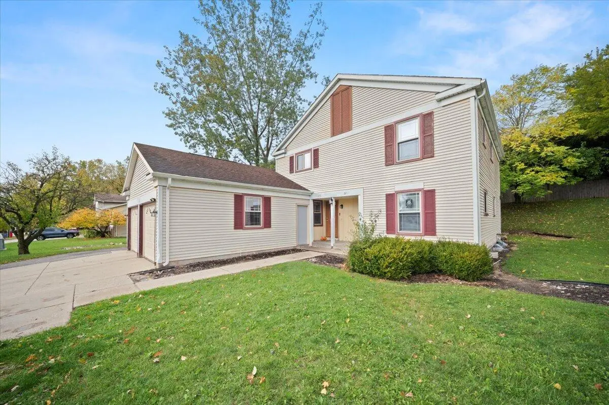 2211 Saginaw Road Se, Grand Rapids, MI 49506 - #1