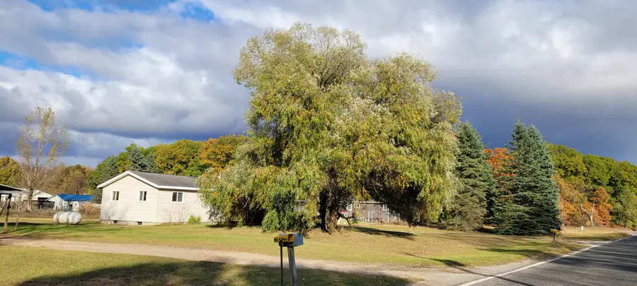 8570 E Hawley Road, Hesperia, MI 49421 - Image #2