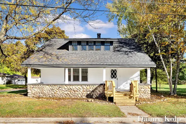 725 Lafayette Street Se, Lowell, MI 49331