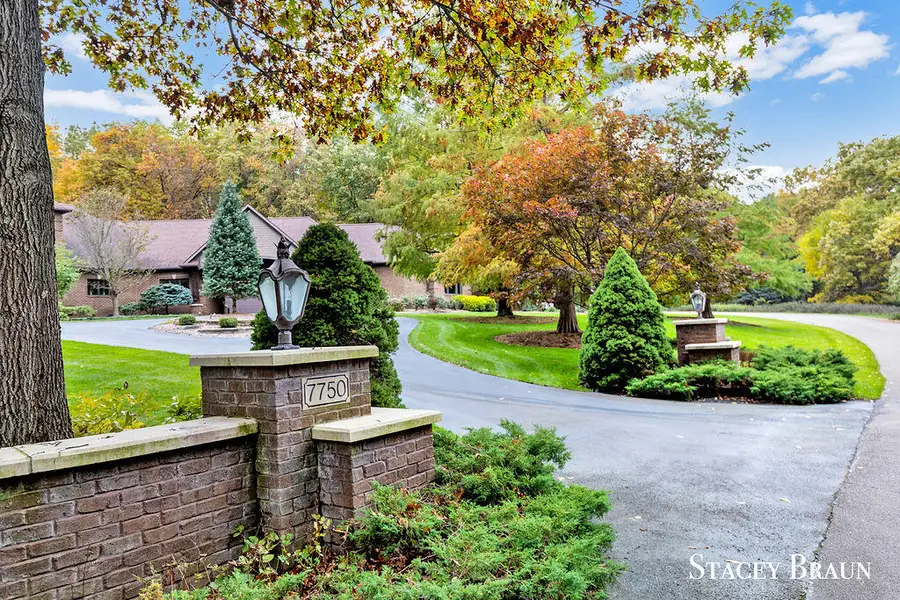 7750 Silverthorn Drive Se, Ada, MI 49301 - Image #2