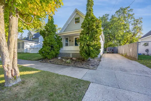 607 Maple Street, Cadillac, MI 49601