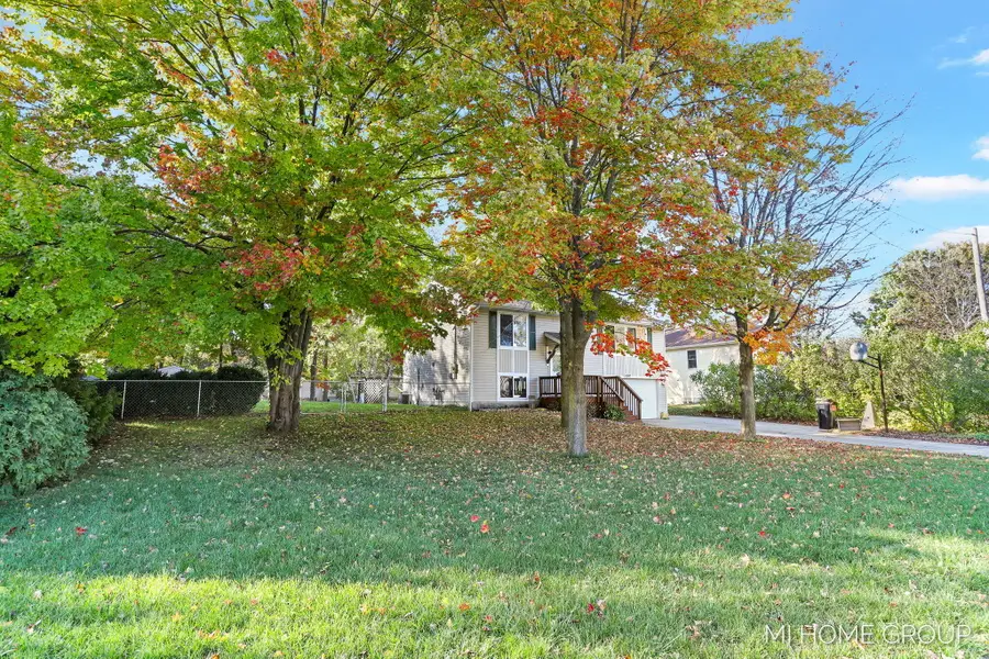 11957 Barnard Street, Grand Haven, MI 49417 - Image #3