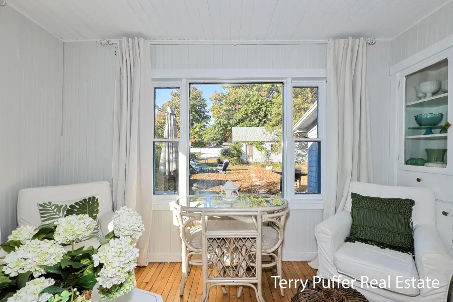 305 N Robert Street, Ludington, MI 49431 - Image #3