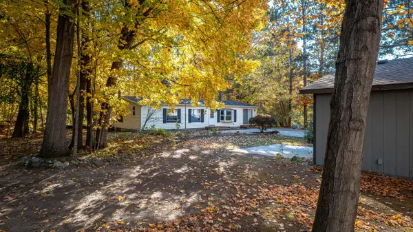 2215 N Holiday Drive, Mears, MI 49436