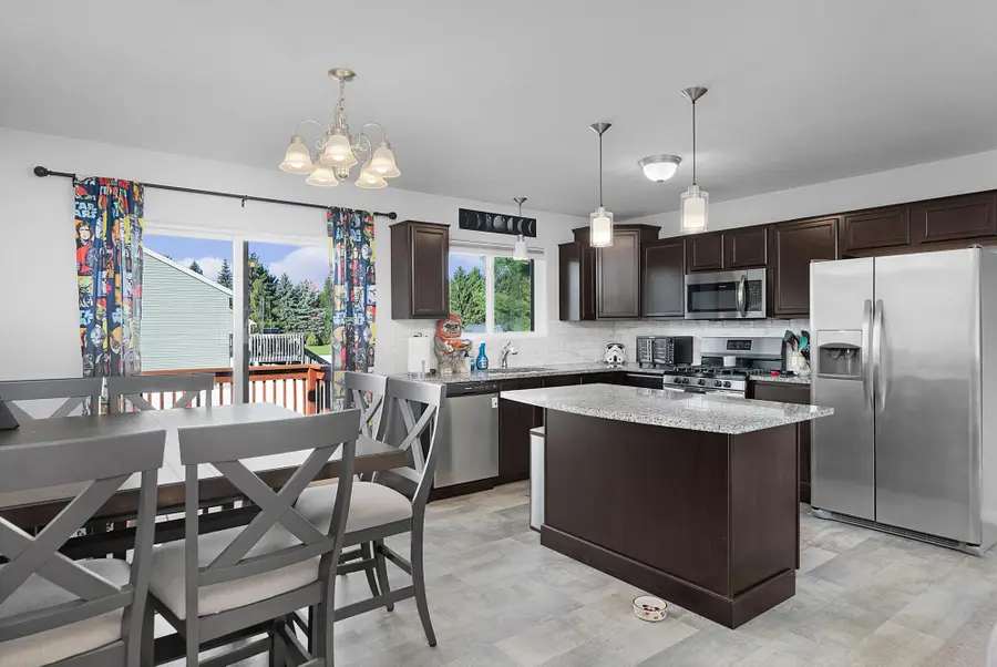 825 Amber Ridge Dr Drive Sw, Byron Center, MI 49315 - Image #3