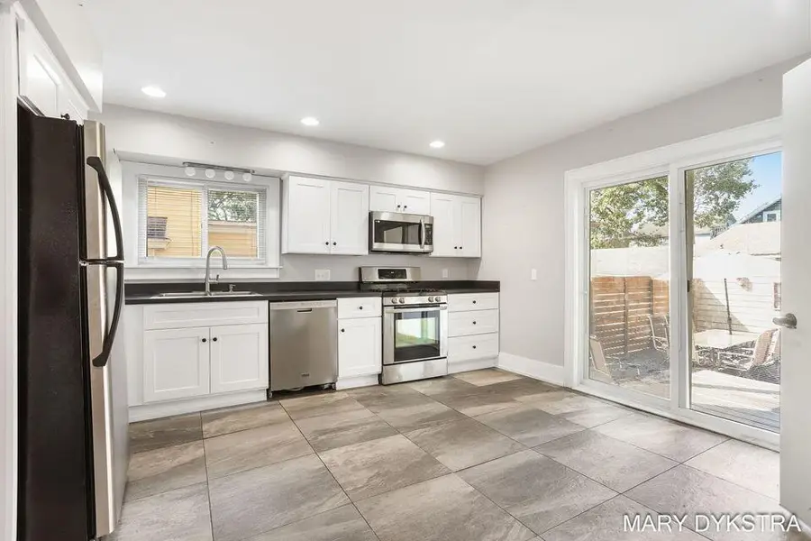 1019 Calvin Avenue Se, Grand Rapids, MI 49506 - Image #2