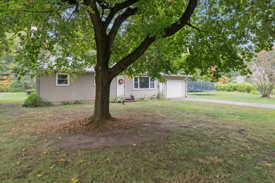 13017 Brockway Boulevard, Vicksburg, MI 49097 - Image #2