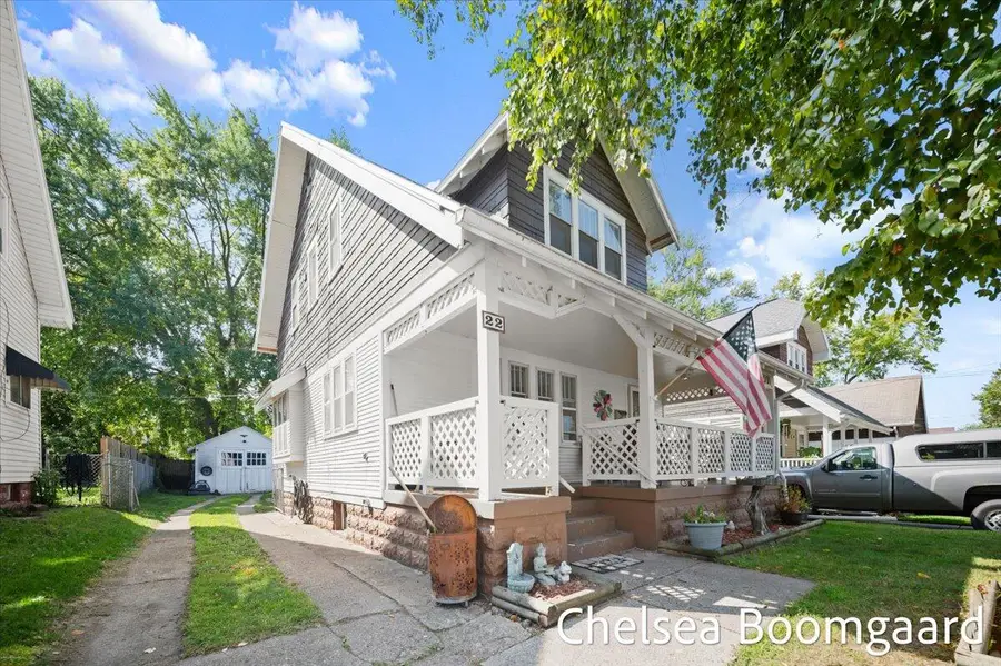 22 Elmwood Street Ne, Grand Rapids, MI 49505 - Image #3