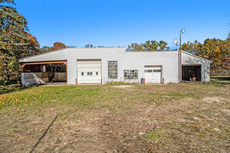 5600 Crystal Lake Road, Holton, MI 49425 - Image #3