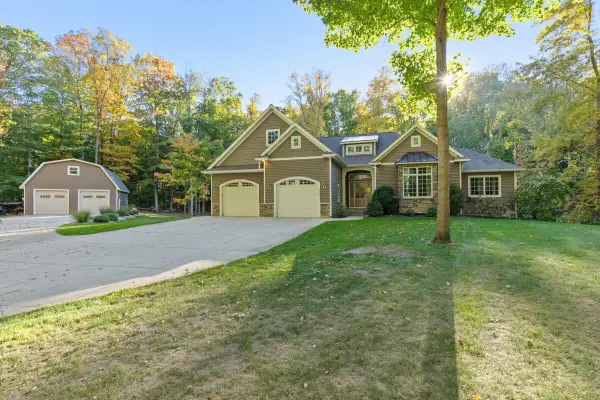 4312 Woodside Meadow Court, Dorr, MI 49323