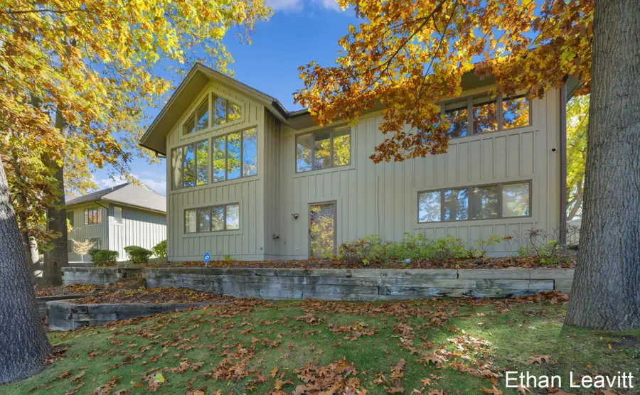 6260 Heathmoor Court Se, Grand Rapids, MI 49546 - Image #3